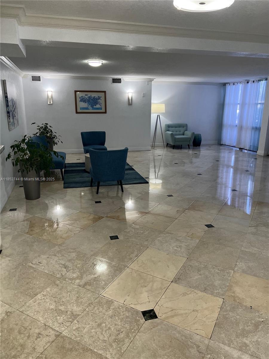 84b12bae-445 1000 Parkview Dr # 523, Hallandale Beach FL 33009 — #A11852744