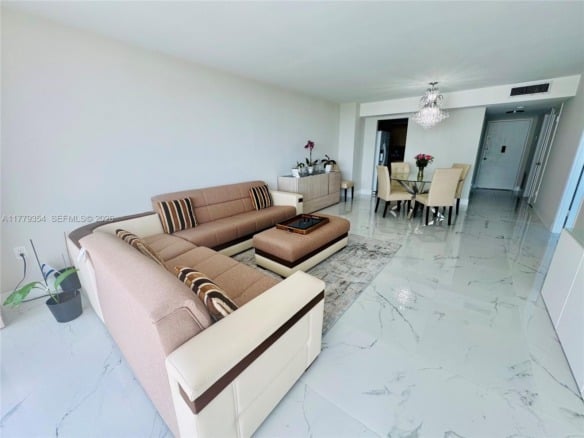 18071 Biscayne Blvd # 1503, Aventura FL 33160 — #A11779354