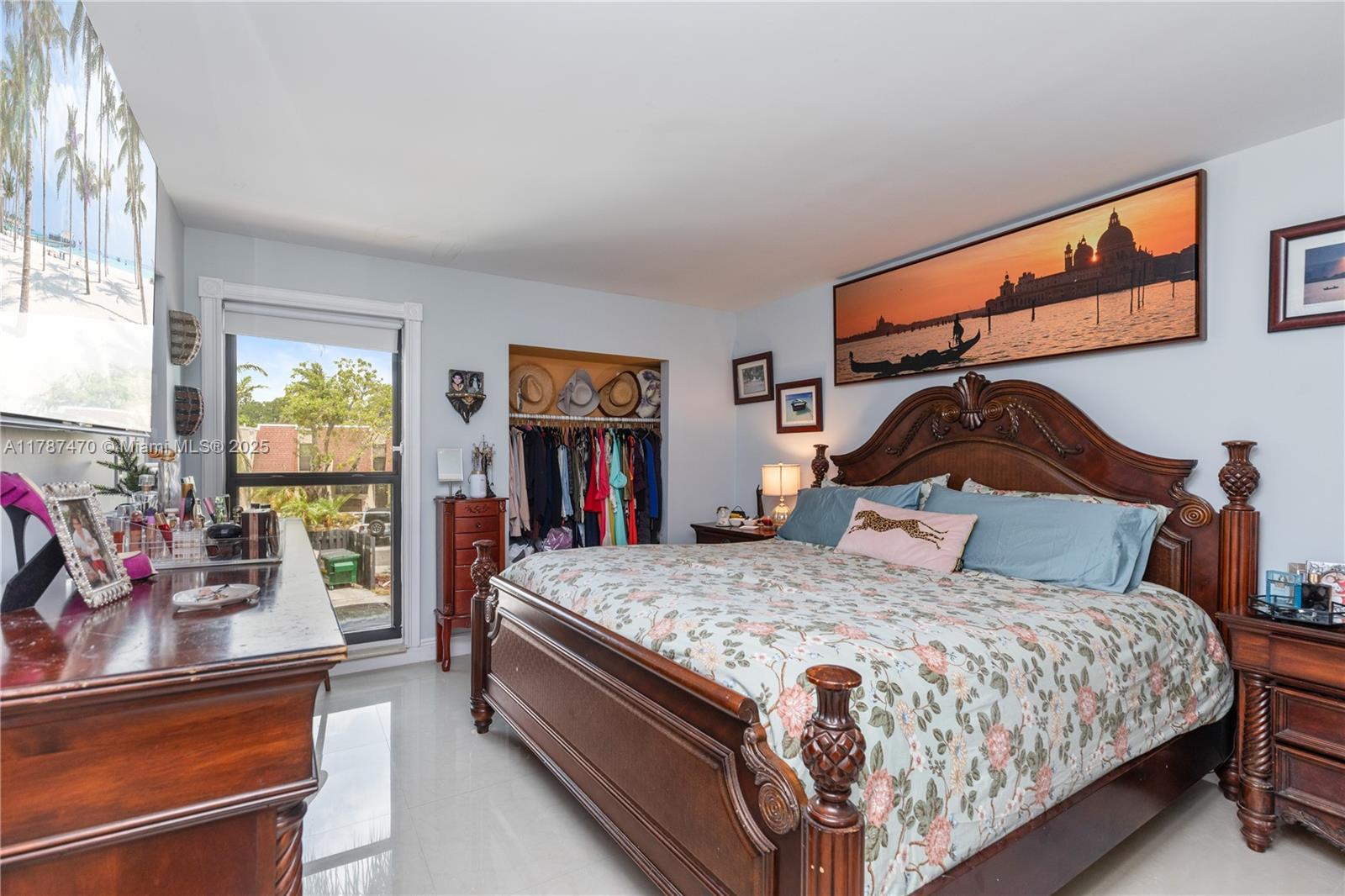 84b12bae-4621 8956 Palm Tree Ln # 8956, Pembroke Pines FL 33024 — #A11787470
