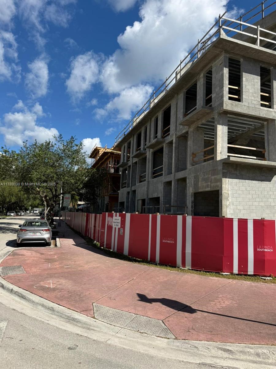 84b12bae-4644 1425 Bay Rd, Miami Beach FL 33139 — #A11789038