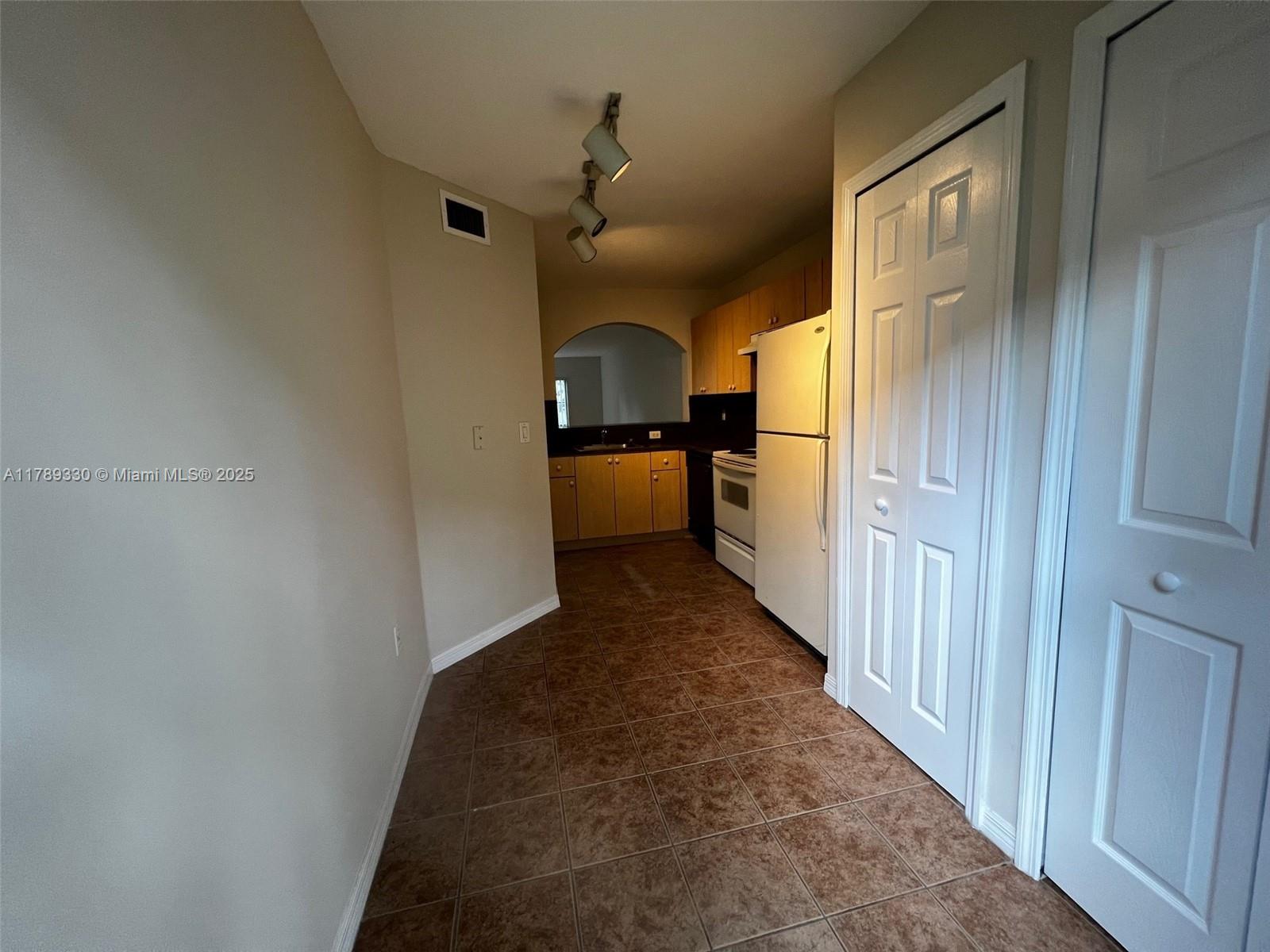 84b12bae-4649 2911 SE 13th Ave # 49, Homestead FL 33035 — #A11789330