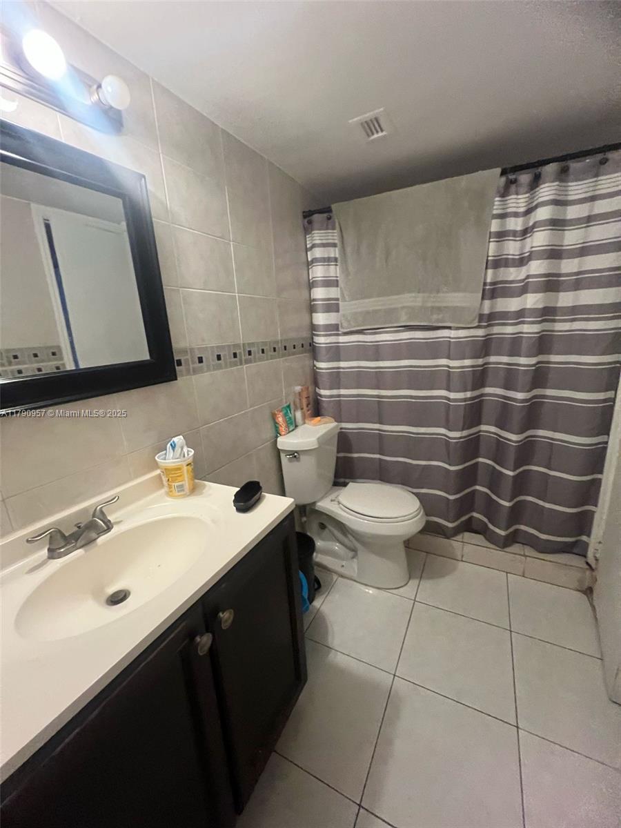 84b12bae-4678 482 NW 165th St Rd # A203, Miami FL 33169 — #A11790957