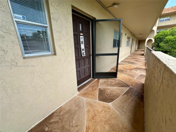 6201 N Falls Cir Dr # 212, Lauderhill FL 33319 — #A11791991