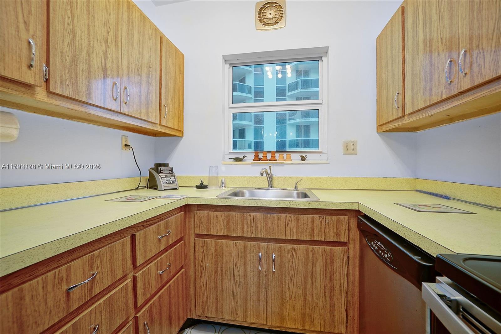 4747 Collins Ave # 1108, Miami Beach FL 33140 — #A11792178