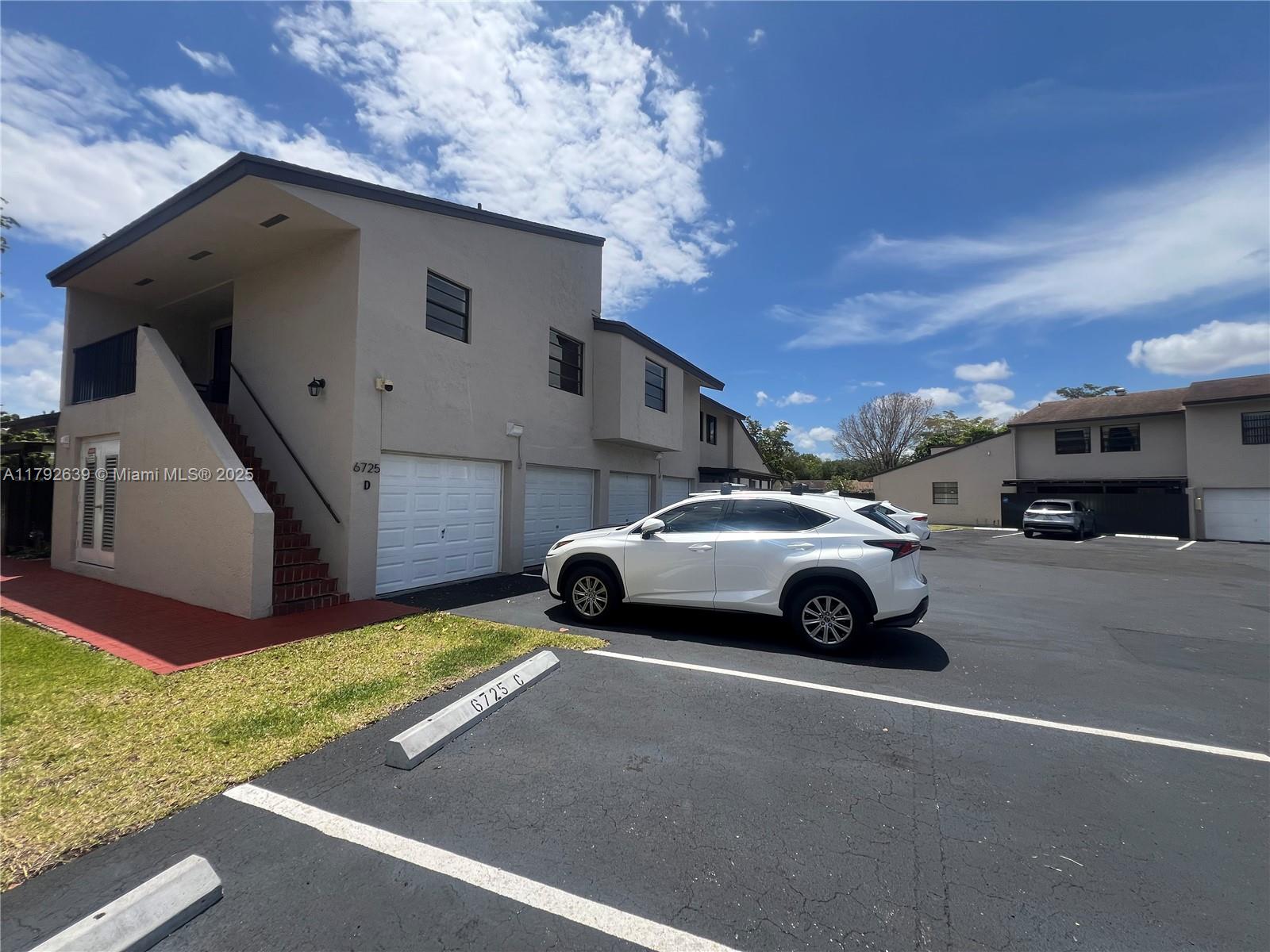 84b12bae-4704 6725 SW 137th Ct # 14D, Miami FL 33183 — #A11792639