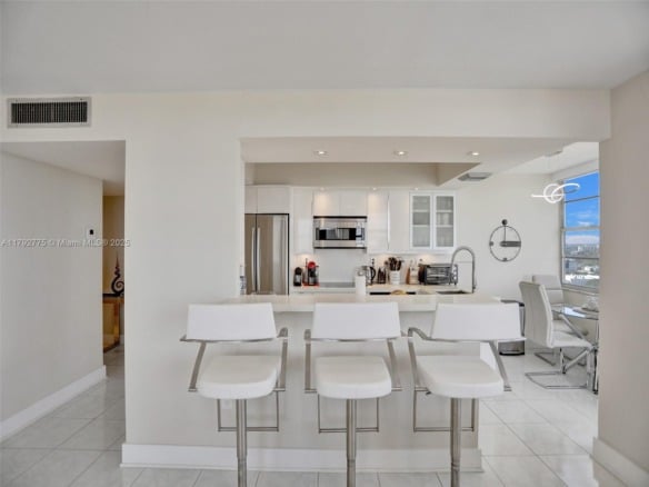 18011 Biscayne Blvd # 1904, Aventura FL 33160 — #A11792775