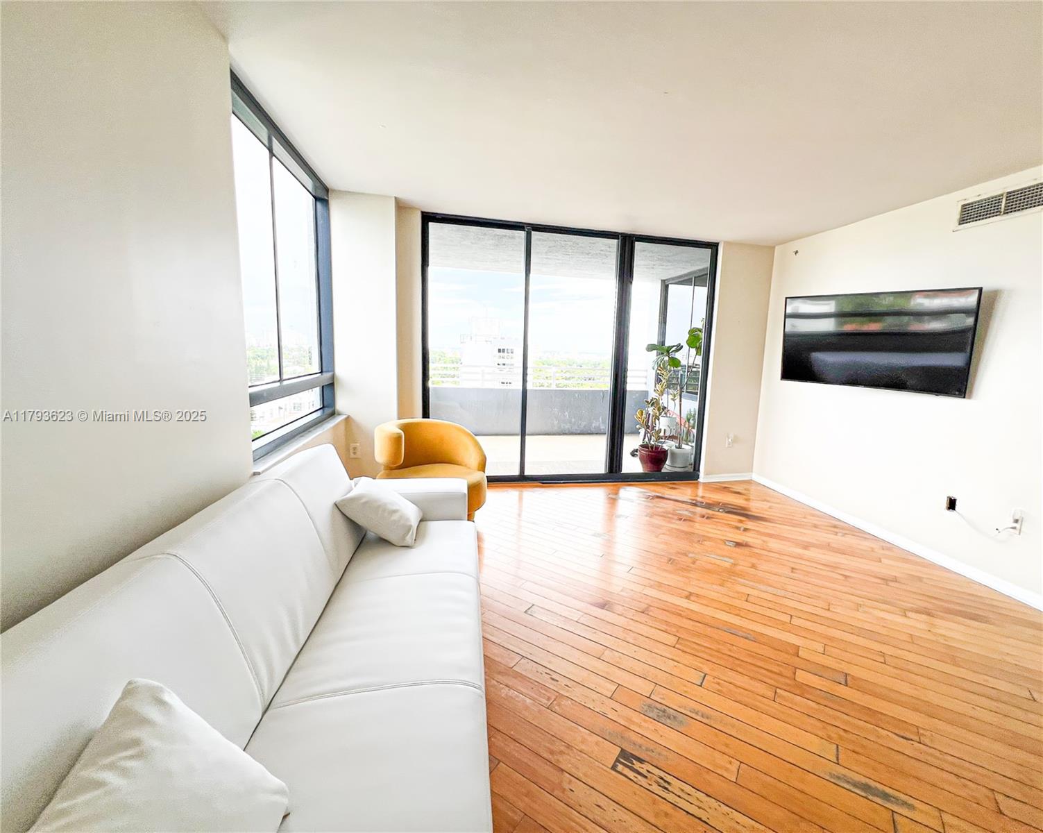 1330 West Ave # 1013, Miami Beach FL 33139 — #A11793623