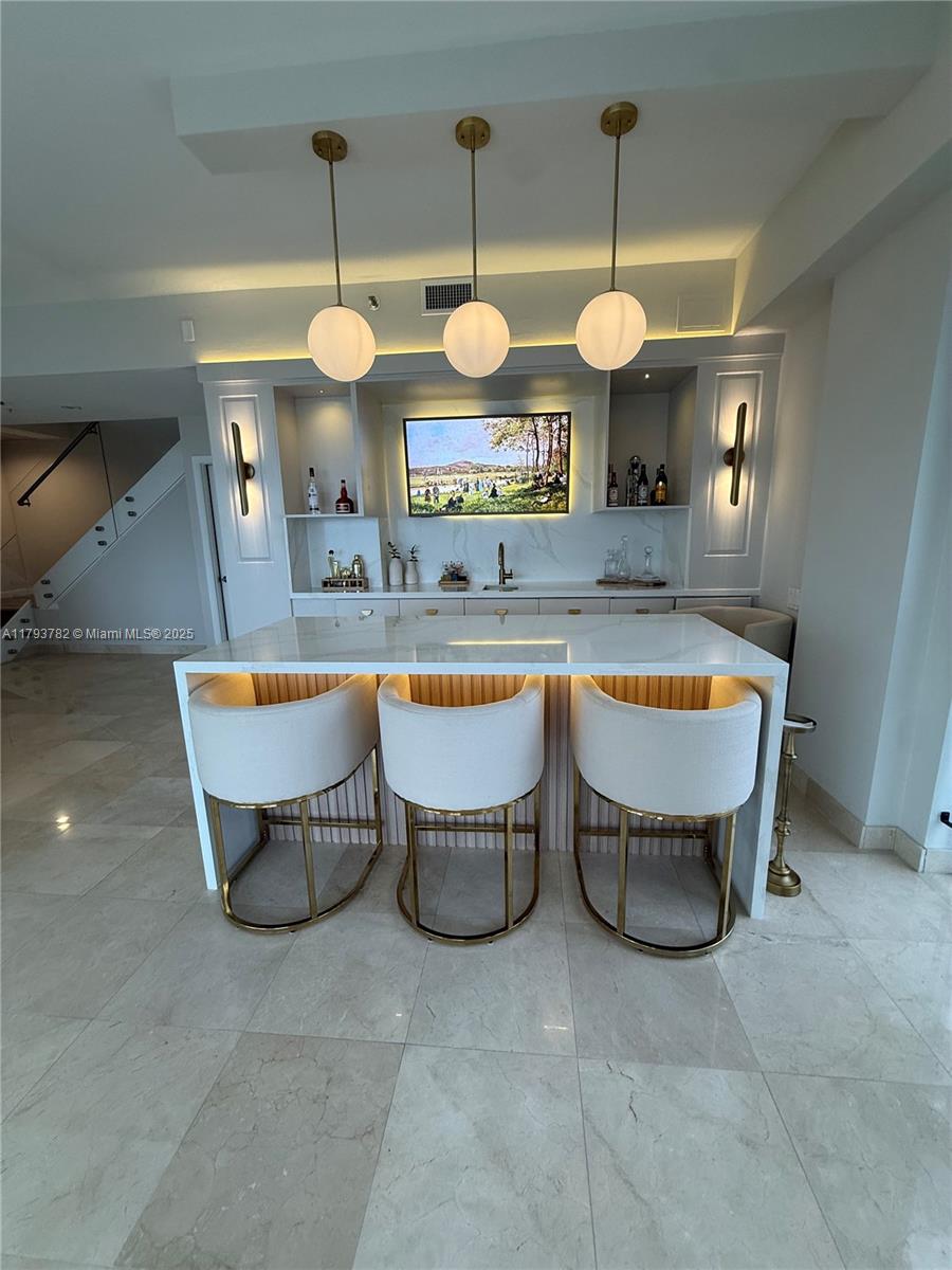 84b12bae-4723 20355 NE 34th Ct # 2725, Aventura FL 33180 — #A11793782