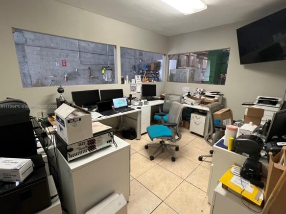 2330 NW 102nd Pl, Doral FL 33172 — #A11794470