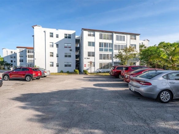 2860 Somerset Dr # 101K, Lauderdale Lakes FL 33311 — #A11796836
