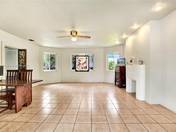 326 S 14th Ave, Hollywood FL 33020 — #A11796921