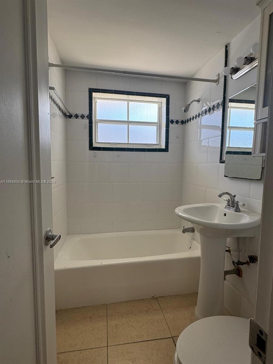 84b12bae-483 605 77th St, Miami Beach FL 33141 — #A11894934