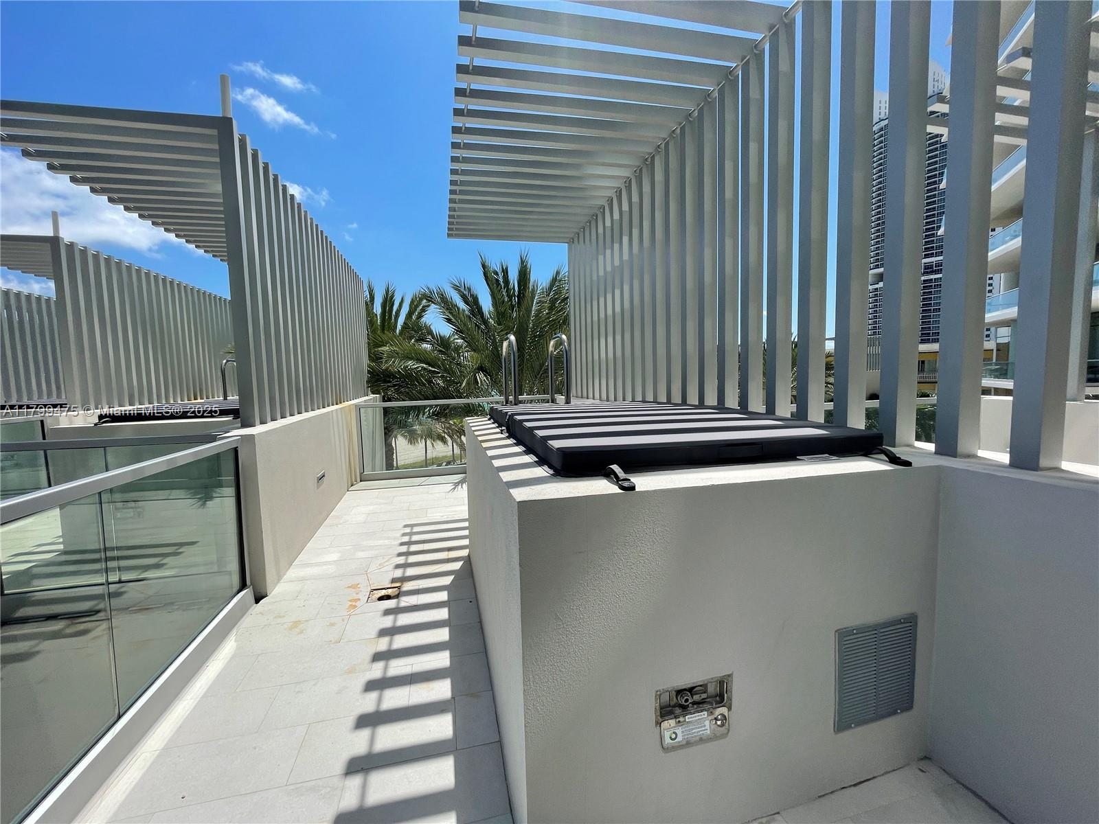84b12bae-4840 18501 Collins Avenue # 22, Sunny Isles Beach FL 33160 — #A11799475