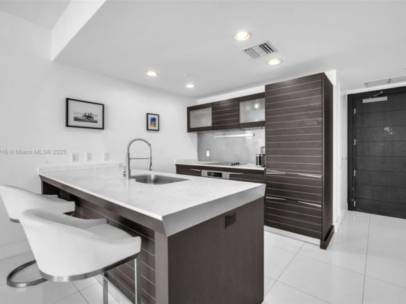 200 Biscayne Boulevard Way # 4012, Miami FL 33131 — #A11799916
