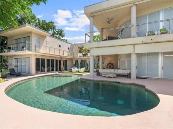 2500 Mercedes Dr, Fort Lauderdale FL 33316 — #A11800516