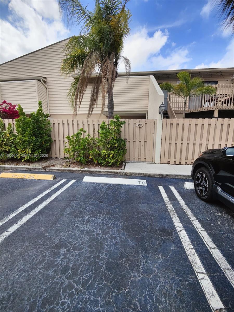 84b12bae-4862 616 Executive Center Dr # 107, West Palm Beach FL 33401 — #A11800644