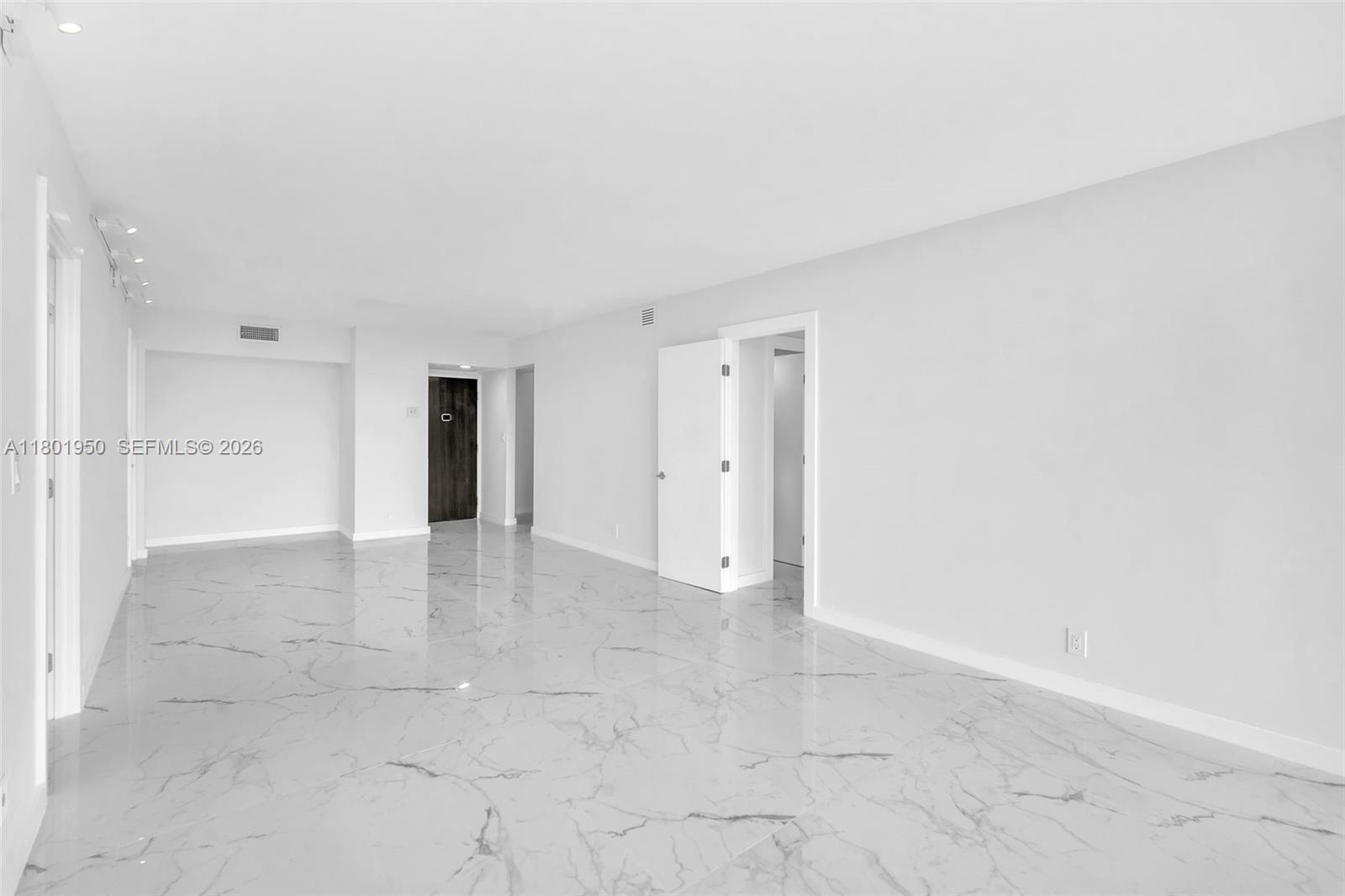 20335 W Country Club Dr # 1108, Aventura FL 33180 — #A11801950