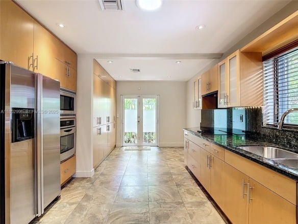 2810 Crystal Ct, Miami FL 33133 — #A11802996