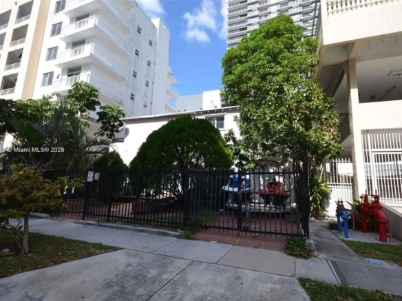 437 NE 30th St, Miami FL 33137 — #A11803248