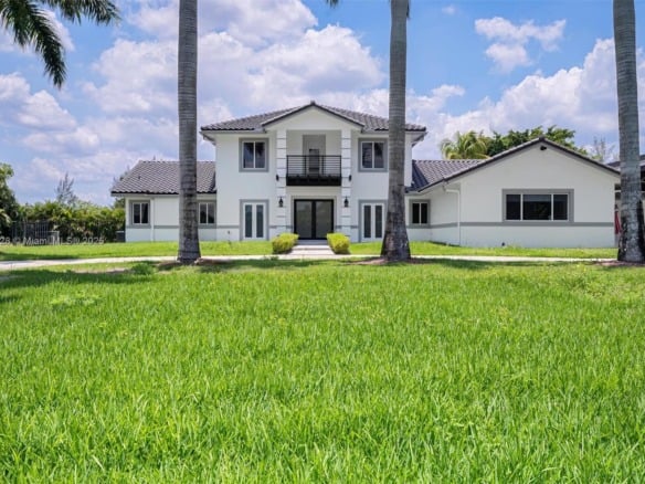 5121 SW 210th Ter, Southwest Ranches FL 33332 — #A11804628