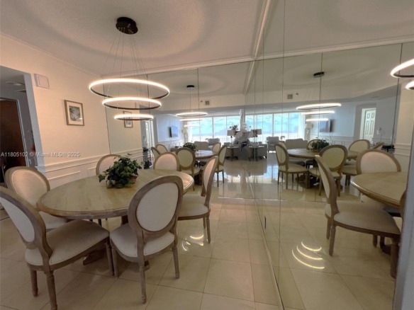 1000 W Island Blvd # 2412, Aventura FL 33160 — #A11805102