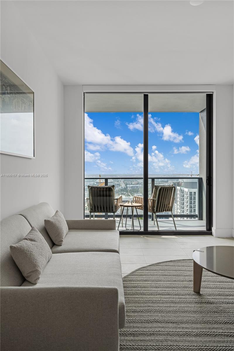 84b12bae-4956 601 NE 1st # 4204, Miami FL 33132 — #A11805157