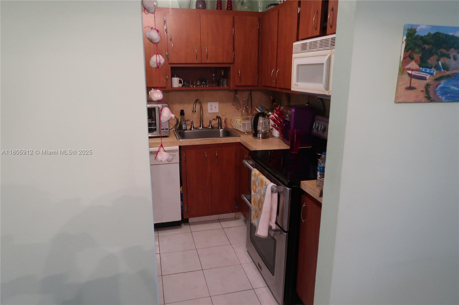 84b12bae-4972 700 Layne Blvd # 112, Hallandale Beach FL 33009 — #A11805912