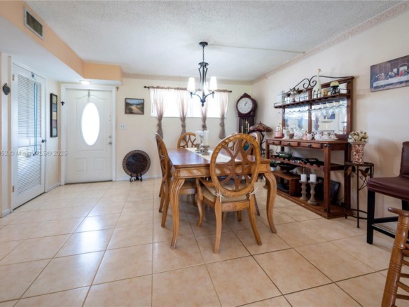 9823 S Hollybrook Lake Dr # 105, Pembroke Pines FL 33025 — #A11806952