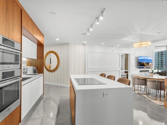 851 NE 1st Ave # 1409, Miami FL 33132 — #A11807380