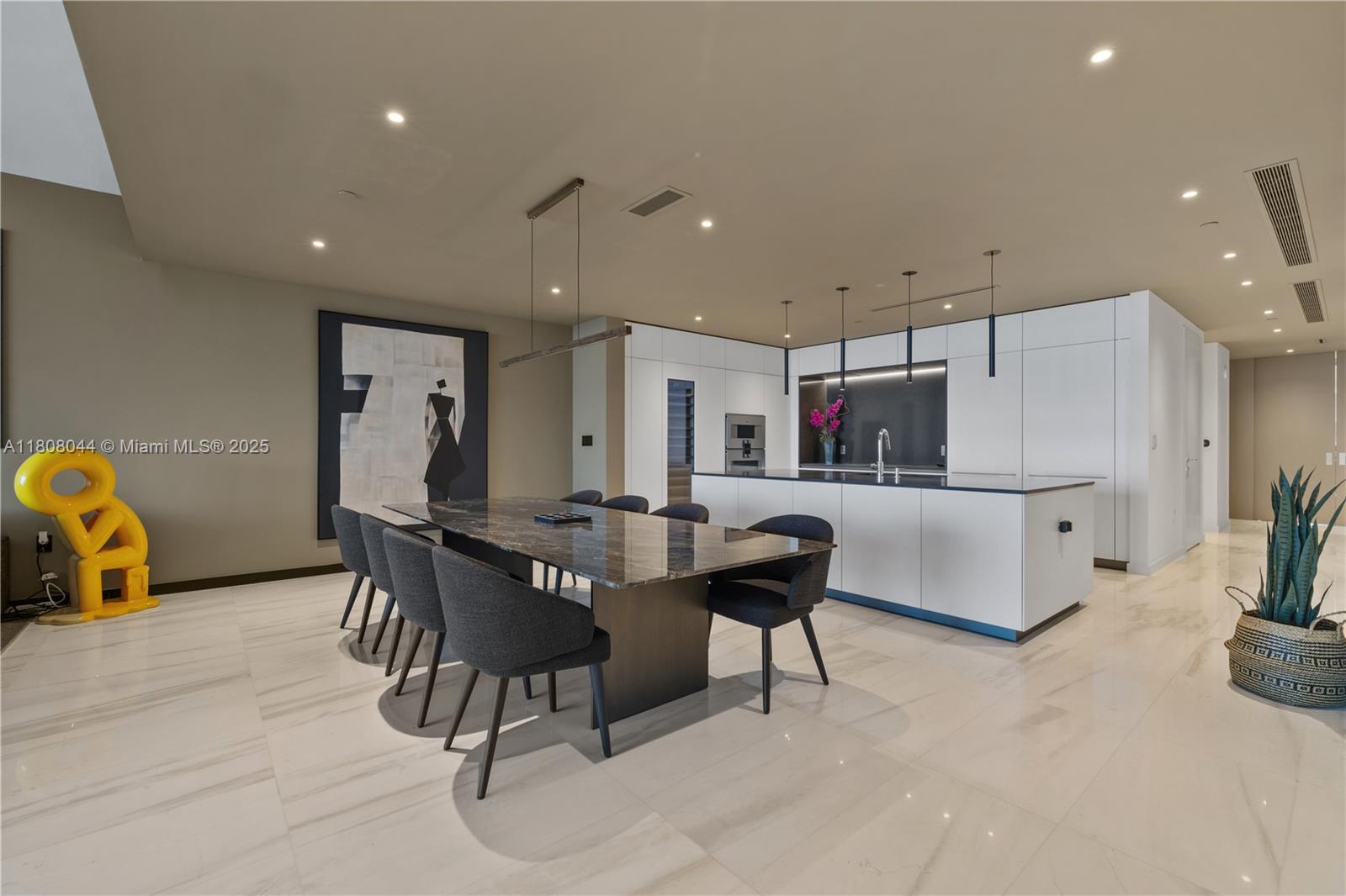84b12bae-5022 300 Biscayne Blvd Way # 3104, Miami FL 33131 — #A11808044