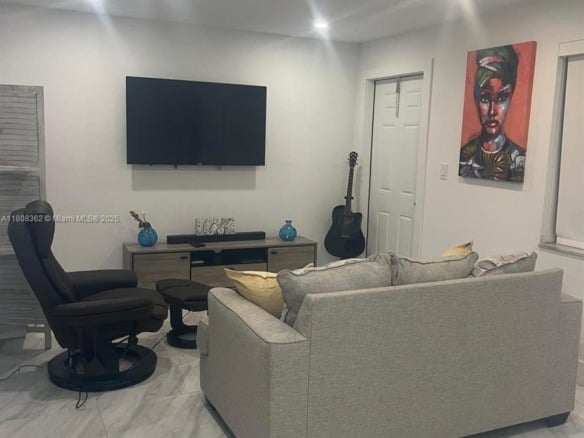 2145 Pierce St # 422, Hollywood FL 33020 — #A11808362