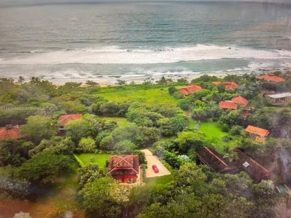 Condominium Hotel Playa N Santa Cruz, IA 50301 — #A11808623