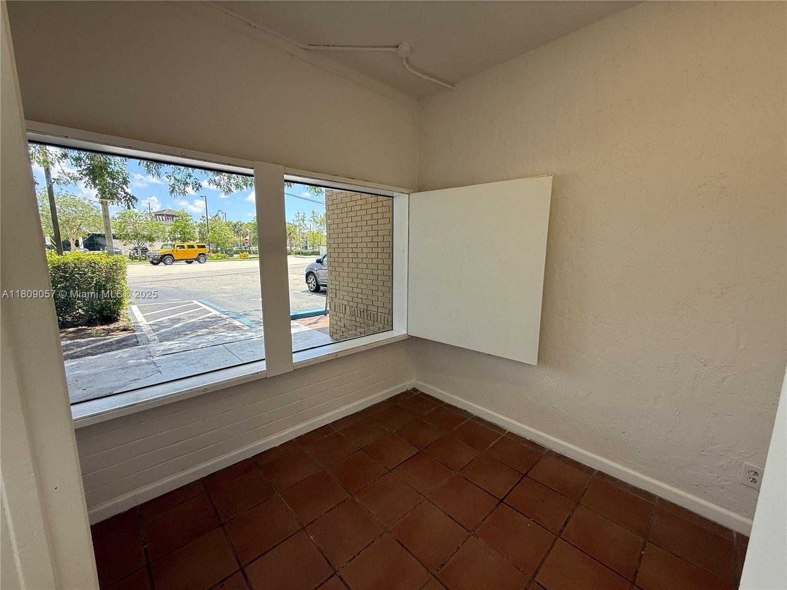 84b12bae-5051 8320 SW 124th St, Pinecrest FL 33156 — #A11809057
