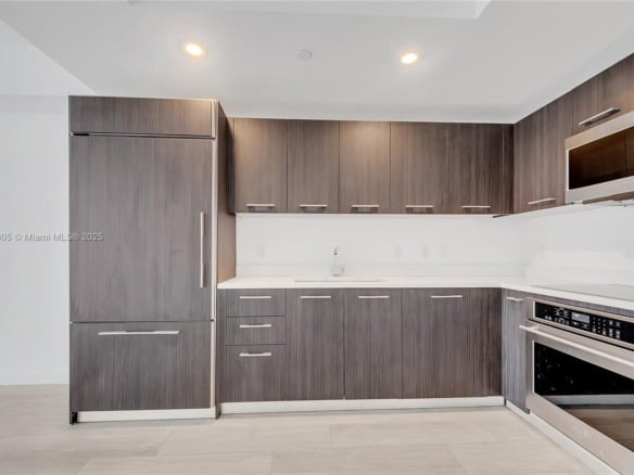 45 SW 9th St # 2105, Miami FL 33130 — #A11810305