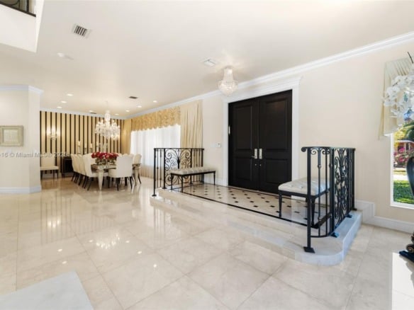 275 189th Ter, Sunny Isles Beach FL 33160 — #A11810416