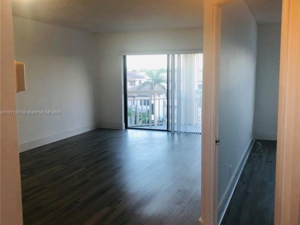 8290 Lake Dr # 527, Doral FL 33166 — #A11811261