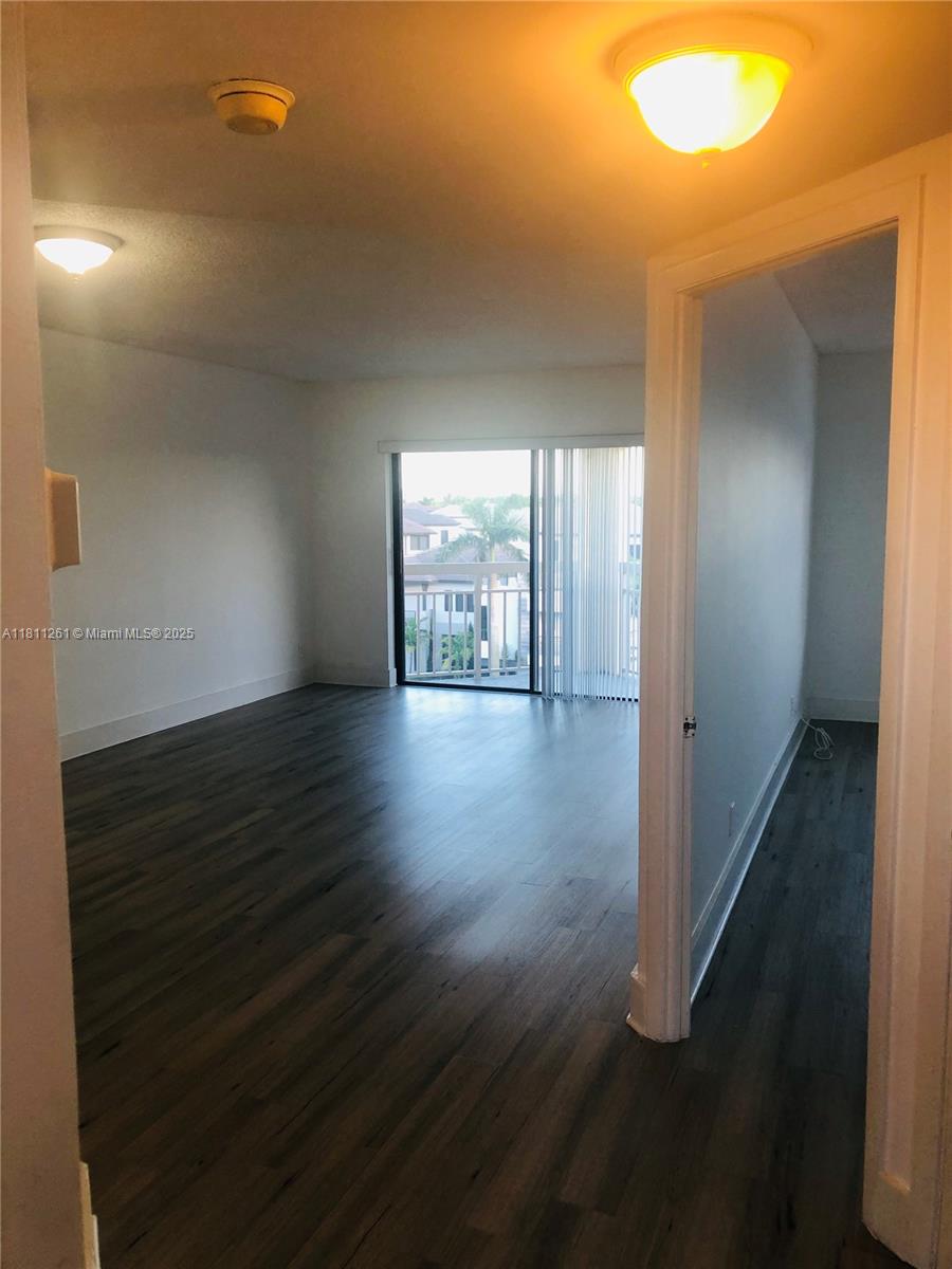 8290 Lake Dr # 527, Doral FL 33166 — #A11811261