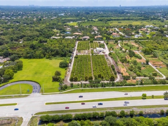 4077 SW 121st Ter, Davie FL 33330 — #A11811672