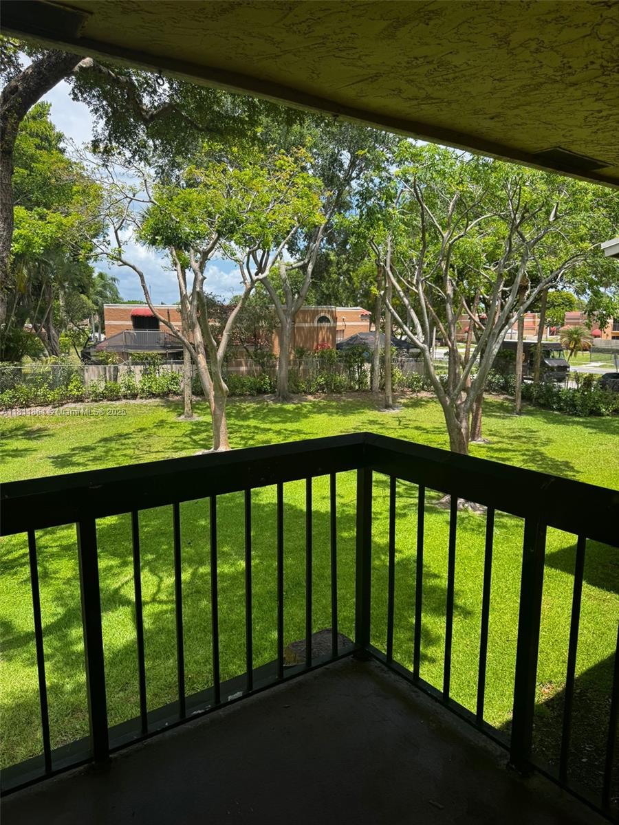 84b12bae-5124 6023 10th Ave N # 215, Green Acres FL 33463 — #A11811861