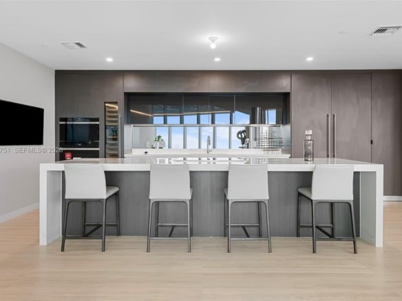 851 NE 1st Ave, Miami FL 33132 — #A11812751