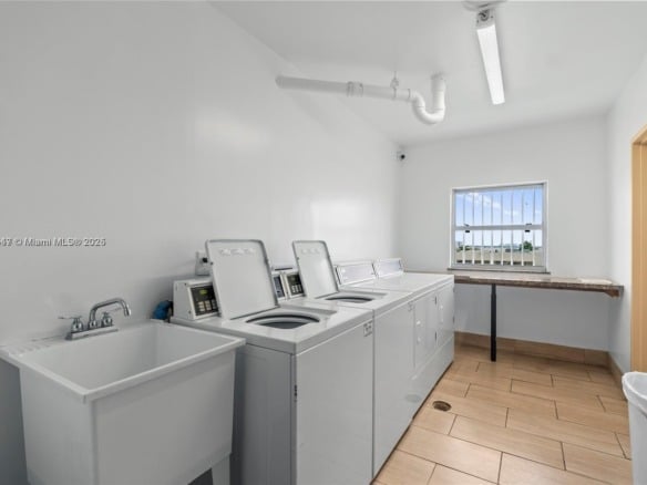 1455 N Treasure Dr # 3R, North Bay Village FL 33141 — #A11813547