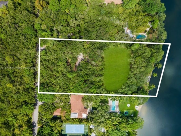 5355 Hammock Dr, Coral Gables FL 33156 — #A11814063