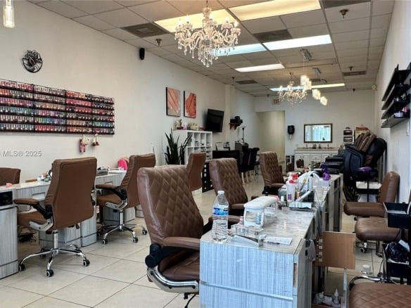 N University Dr, Pembroke Pines FL 33024 — #A11816182