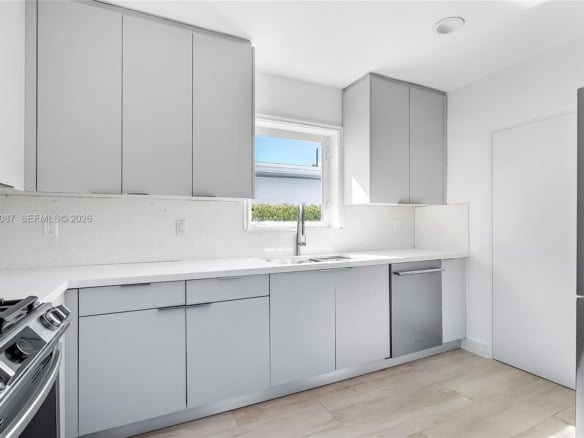 719 W 51st St, Miami Beach FL 33140 — #A11818087