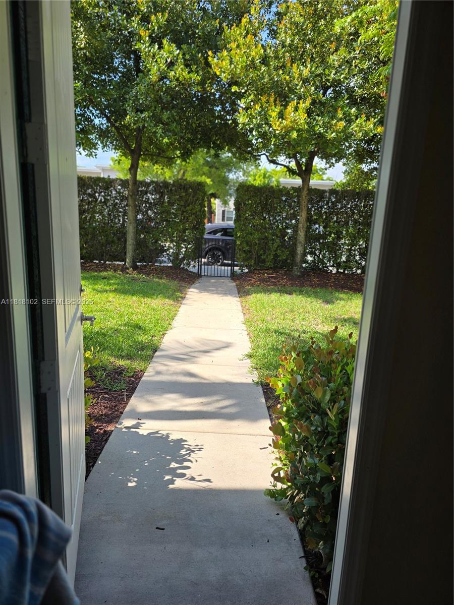 84b12bae-5244 146 SW 7th Ct, Pompano Beach FL 33060 — #A11818102