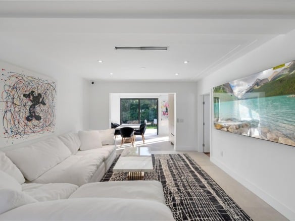 900 W 47th Ct, Miami Beach FL 33140 — #A11871231