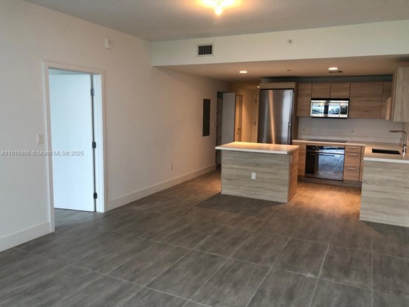 16385 Biscayne Blvd # 1005, North Miami Beach FL 33160 — #A11818890
