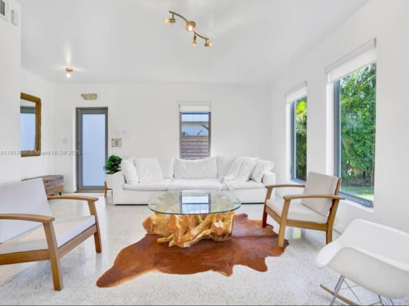 7537 W Treasure Dr, North Bay Village FL 33141 — #A11819088