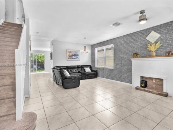 2190 SE 2nd St, Homestead FL 33033 — #A11820100