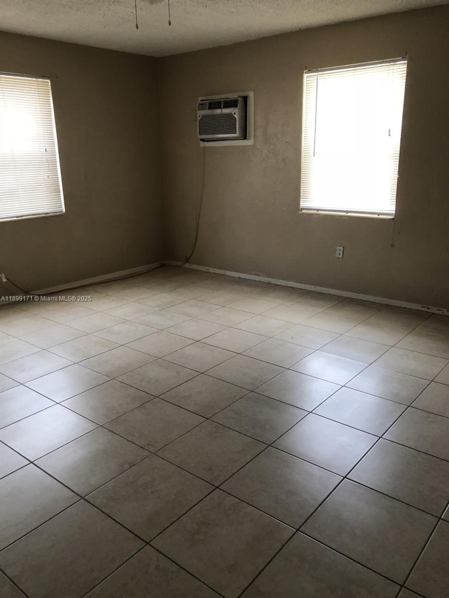 84b12bae-530 1915 Fletcher St # W2, Hollywood FL 33020 — #A11899171